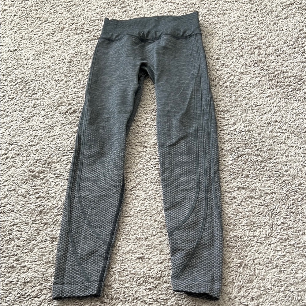 Lululemon Grey Compression Wunder Under Leggings
